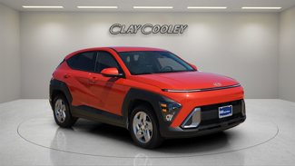 Certified 2025 Hyundai Kona SE image 1