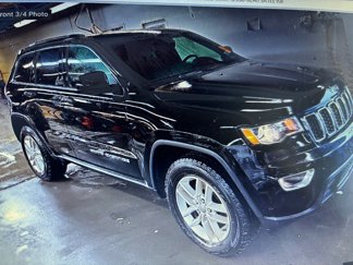 Used 2018 Jeep Grand Cherokee Laredo image 1