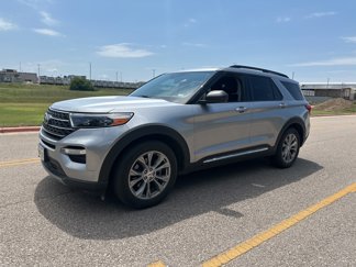 Used 2022 Ford Explorer XLT w/ Equipment Group 202A image 1