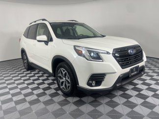 Used 2024 Subaru Forester Premium image 1