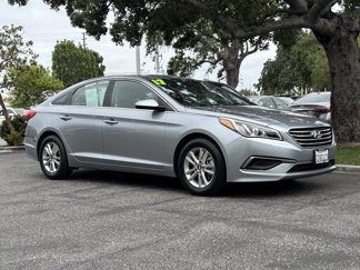 Used 2017 Hyundai Sonata SE image 1