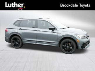 Used 2022 Volkswagen Tiguan SE R-Line image 1