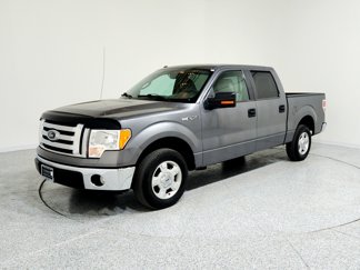 Used 2010 Ford F150 XLT image 1
