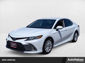 Used 2021 Toyota Camry LE image 1