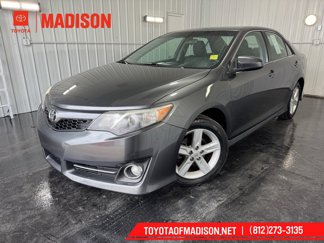 Used 2013 Toyota Camry SE image 1