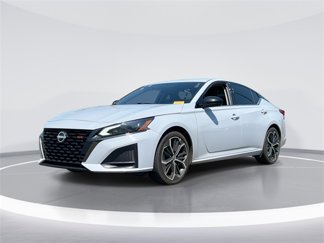Used 2023 Nissan Altima 2.5 SR image 1