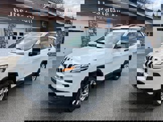 Used 2017 Jeep Cherokee Sport w/ Cold Weather Group image 1
