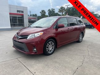 Used 2018 Toyota Sienna XLE Premium image 1