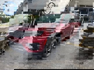 New 2025 Jeep Grand Cherokee Laredo image 1