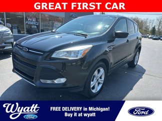 Used 2015 Ford Escape SE image 1