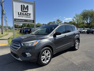 Used 2018 Ford Escape SE w/ Ford Safe & Smart Package image 1