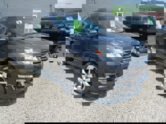 Used 2017 Chevrolet Traverse LT w/ Style and Technology Package image 1