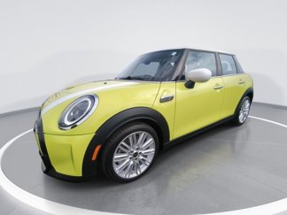 Used 2024 MINI Cooper S image 1