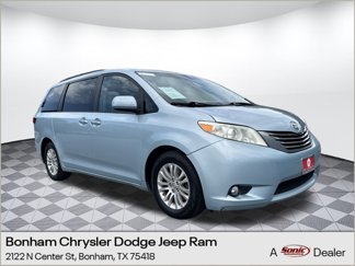 Used 2016 Toyota Sienna XLE image 1
