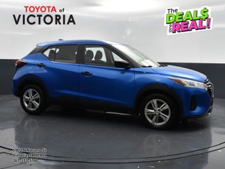 Used 2021 Nissan Kicks S image 1