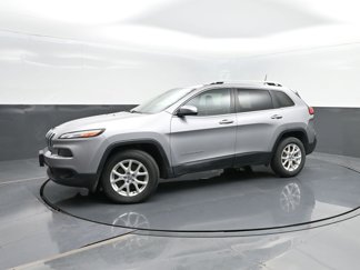 Used 2017 Jeep Cherokee Latitude w/ Cold Weather Group image 1