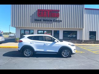 Used 2017 Hyundai Tucson SE image 1