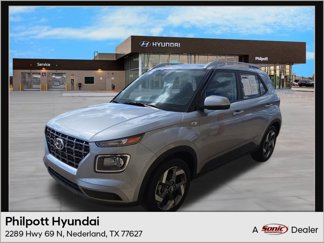 Used 2024 Hyundai Venue SEL video 1