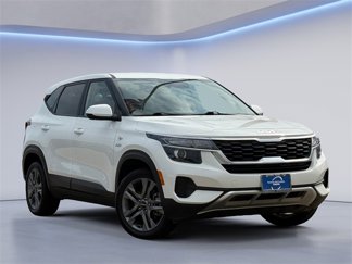 Used 2022 Kia Seltos LX image 1