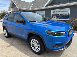 Used 2022 Jeep Cherokee Latitude Lux image 1