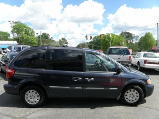 Used 2007 Chrysler Town & Country w/ Popular Equipment Group I image 1