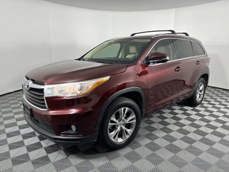 Used 2015 Toyota Highlander XLE image 1