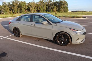 Used 2022 Hyundai Elantra SEL image 1