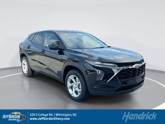 Used 2024 Chevrolet Trax LS w/ LS Convenience Package image 1