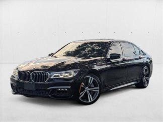 Used 2018 BMW 750i image 1