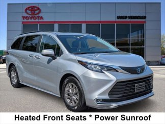 Certified 2023 Toyota Sienna XLE image 1