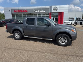 Used 2017 Nissan Frontier SV image 1