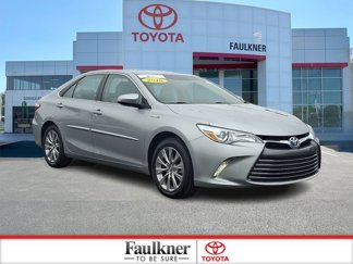 Certified 2016 Toyota Camry XLE image 1