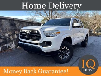 Used 2018 Toyota Tacoma SR image 1