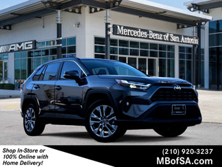 Used 2022 Toyota RAV4 XLE Premium image 1