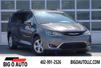 Used 2017 Chrysler Pacifica Touring-L Plus image 1