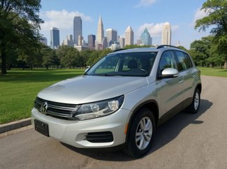 Used 2017 Volkswagen Tiguan S image 1