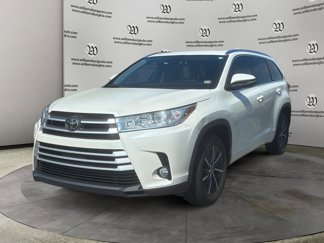 Used 2018 Toyota Highlander XLE image 1