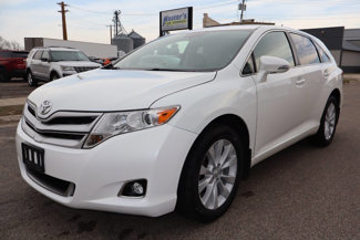 Used 2015 Toyota Venza LE image 1
