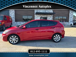 Used 2012 Hyundai Accent SE image 1