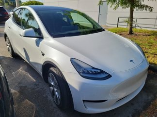 Used 2022 Tesla Model Y Long Range image 1