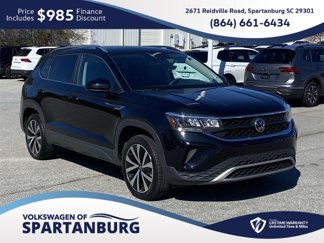Used 2022 Volkswagen Taos SE image 1