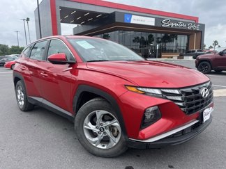 Used 2023 Hyundai Tucson SE image 1