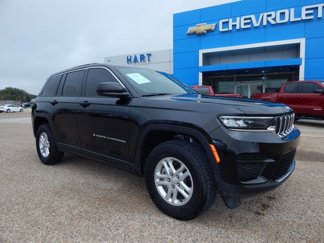 Used 2025 Jeep Grand Cherokee Laredo image 1