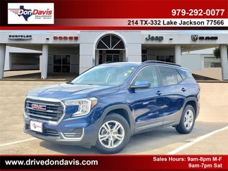 Used 2022 GMC Terrain SLE w/ Driver Convenience Package image 1