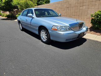 Used 2007 Lincoln Town Car Signature Limited image 1