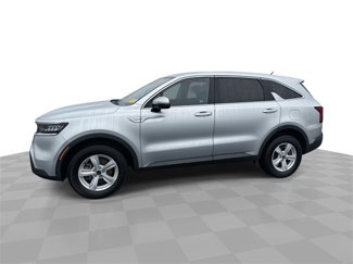 Used 2021 Kia Sorento LX image 1