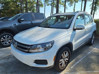 Used 2016 Volkswagen Tiguan S image 1