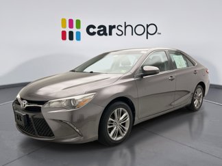Used 2017 Toyota Camry SE image 1