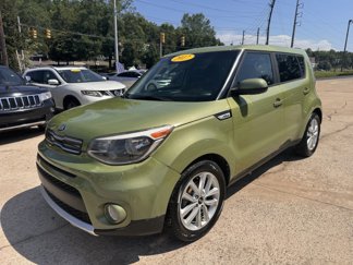 Used 2017 Kia Soul + image 1