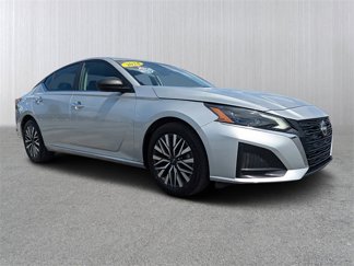 Used 2024 Nissan Altima 2.5 SV image 1